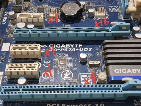 can you put a pcie x4 in a x16 slot